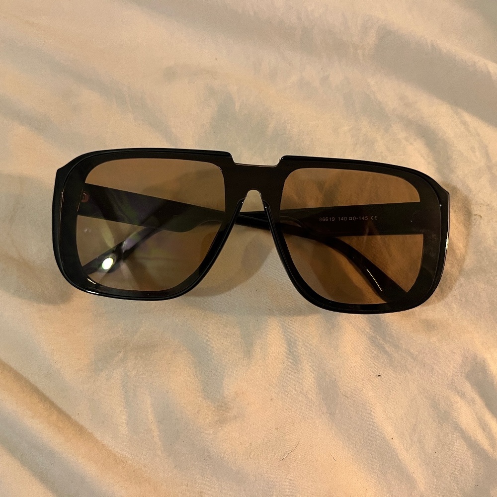 Big aviator sunglasses